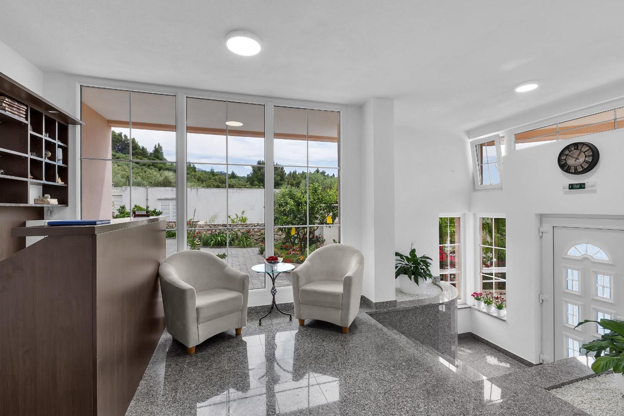 Apartments Villa Katarina ทูแชพี ภายนอก รูปภาพ