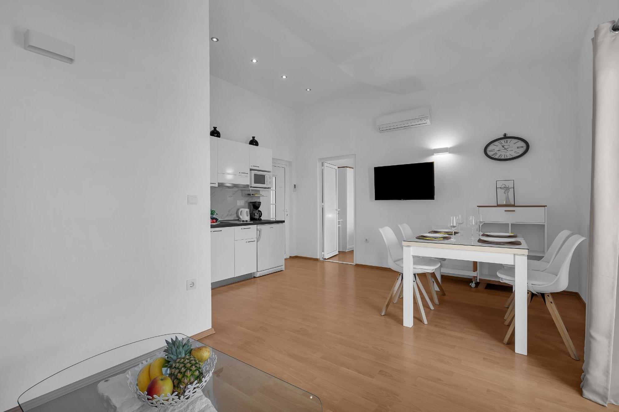 Apartments Villa Katarina ทูแชพี ภายนอก รูปภาพ