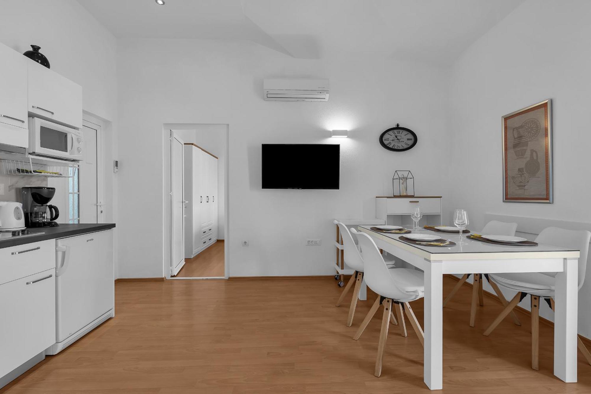 Apartments Villa Katarina ทูแชพี ภายนอก รูปภาพ
